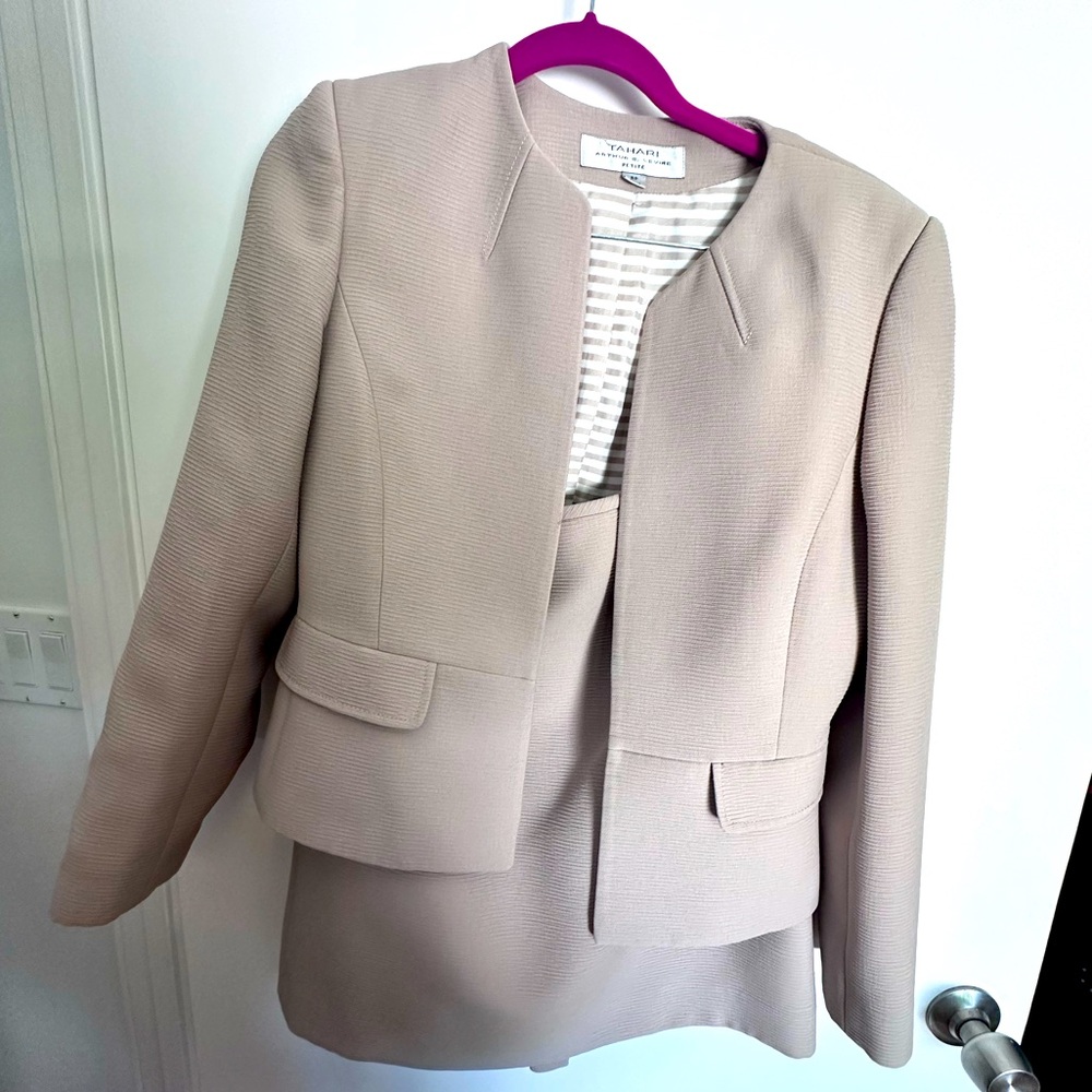 Tahari ASL Khaki Dress Suit - 8P